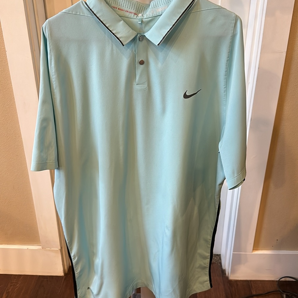 Nike dry fit Tiger Woods collection, golf polo size XL
